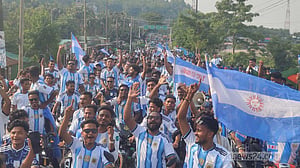 ফিফা বিশ্বকাপ: টেকনাফে আর্জেন্টিনা ও শরীয়তপুরে ব্রাজিল সমর্থকদের শোভাযাত্রা
