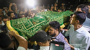 ধানমন্ডিতে জানাজা শেষে হিমঘরে তোফায়েলের মরদেহ, ভোলায় দাফন মঙ্গলবার