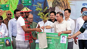 ‘কৃষক কার্ড’ পেয়ে আলোচনায় আসা টাঙ্গাইলের সেই কবির হোসেনের দাফন সম্পন্ন