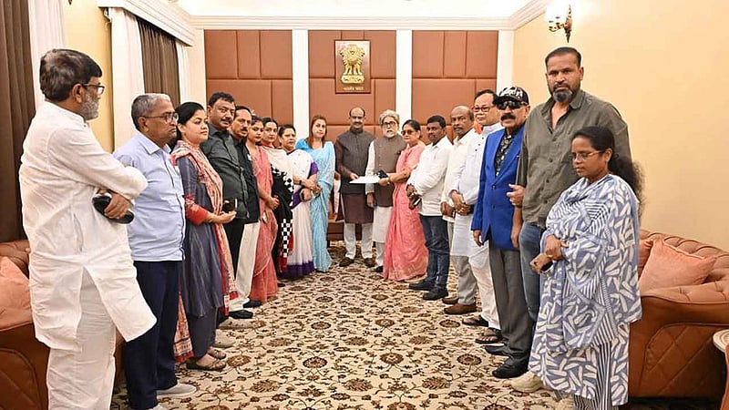 ‘অস্তিত্বহীন’ দলে তৃণমূলের ‘বিদ্রোহী’ এমপিরা