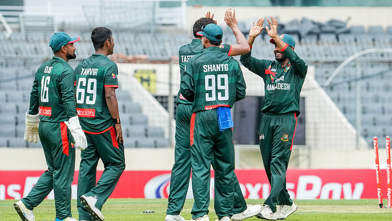 অস্ট্রেলিয়াকে হোয়াইটওয়াশ আর ইংল্যান্ডকে টপকে যাওয়ার অপেক্ষা