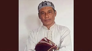 ক্যান্সারের কাছে হার মানলেন নৃত্য পরিচালক জাকির হোসেন