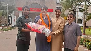 জামিনে কারামুক্ত আনিস আলমগীর