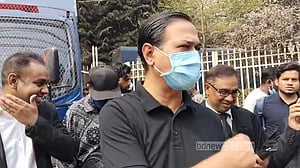 কণ্ঠশিল্পী আসিফের মদের মামলার রায় ৯ মার্চ