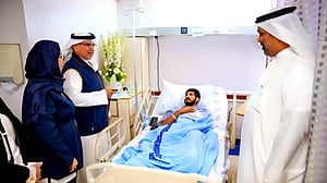 হামলায় আহতদের দেখতে হাসপাতালে বাহরাইনের যুবরাজ