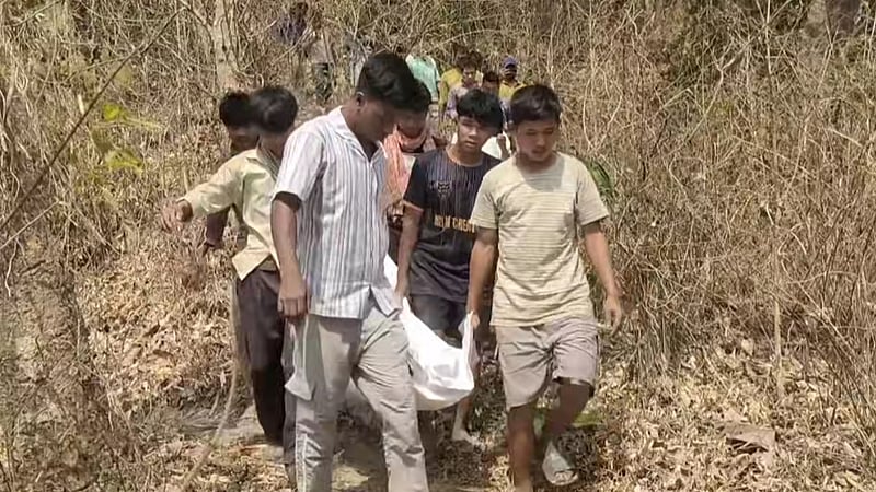 বান্দরবানের মেঘলা থেকে মা-মেয়ের লাশ উদ্ধার