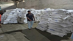 আমদানি নিষিদ্ধ কোটি টাকার পাট বীজ বেনাপোল বন্দরে জব্দ