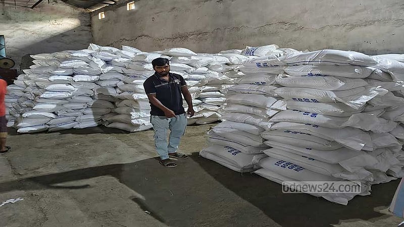 আমদানি নিষিদ্ধ কোটি টাকার পাট বীজ বেনাপোল বন্দরে জব্দ