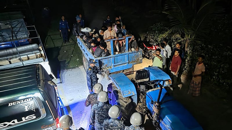 ভাসানচর থেকে পালিয়ে আসা ৩৭ রোহিঙ্গা সন্দ্বীপে আটক