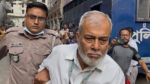 বীরাঙ্গনার টাকা আত্মসাতে কারাদণ্ড, ছবি তুলতে গেলে সাংবাদিককে হেনস্তা