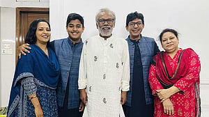 বাবুকে দেখে আসাই সবচেয়ে ভালো লাগার মুহূর্ত ছিল চঞ্চলের কাছে