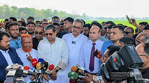 সংযোগ সড়কের অভাবে অকেজো সেতু, ১৫ দিনের মধ্যে চালুর নির্দেশ