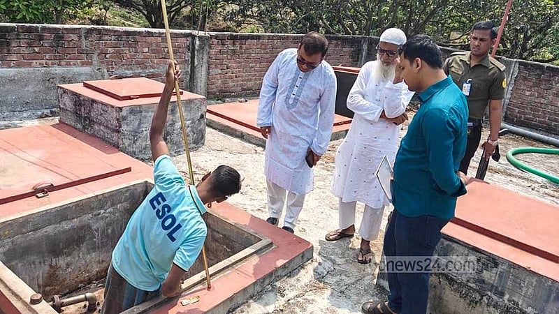 ‘তেল নেই’ লেখা ফিলিং স্টেশনে মিলল ১০ হাজার লিটার জ্বালানি
