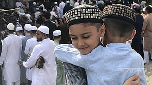 চট্টগ্রামের প্রধান ঈদ জামাতে বিশ্বের শান্তি কামনা