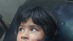 সীতাকুণ্ডে পাহাড়ি এলাকায় শ্বাসনালী কাটা সেই মেয়েটির মৃত্যু