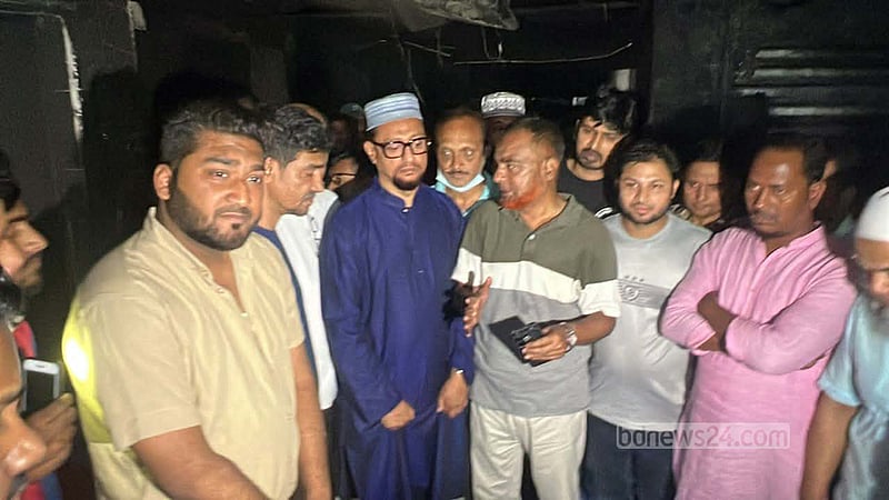 অর্কিড প্লাজায় আগুন: ক্লান্ত কর্মীরা ঘুমাচ্ছিলেন, চালু ছিল আয়রন বক্স