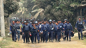 জঙ্গল ছলিমপুরে যৌথ বাহিনীর অভিযান শুরু