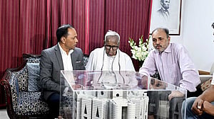 ‘দোয়া নিতে’ জমির উদ্দিনের বাসায় ডেপুটি স্পিকার