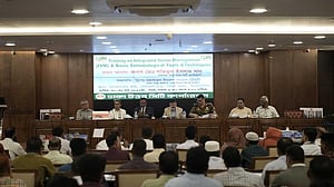 ঢাকা উত্তরে মশা মারতে পুরস্কার ঘোষণা
