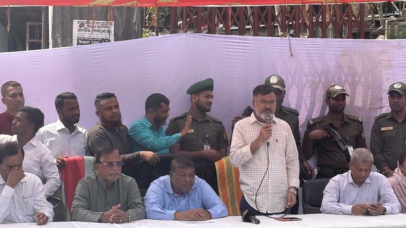 ঢাকা-১৭ আসনে ‘মৌলবাদী কেউ এমপি হলে অবস্থাটা কী হত’? ভাবতে বললেন ডিএনসিসি প্রশাসক