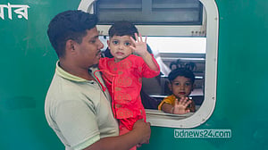 ঈদযাত্রায় ঢাকাবাসী