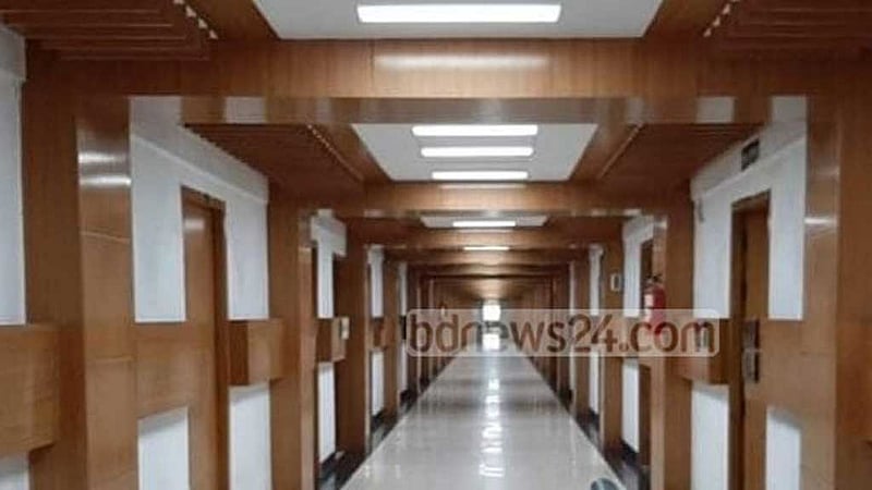সরকারি কর্মীদের প্রথম ৪০ মিনিট অফিসে থাকা বাধ্যতামূলক
