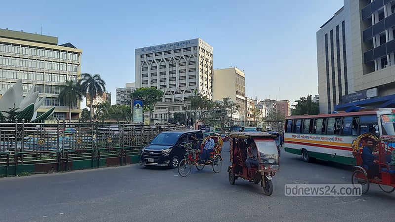 কোলাহলমুক্ত ঢাকায় কমেছে দূষণ, স্বস্তির চলাচল
