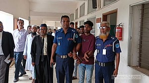 ফরিদপুরে কেরোসিন ঢেলে গৃহবধূকে পুড়িয়ে হত্যা, স্বামীর আমৃত্যু কারাদণ্ড