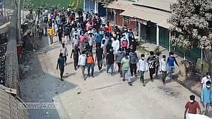 গাজীপুরে ঝুট ব্যবসার নিয়ন্ত্রণ নিয়ে দুপক্ষের গোলাগুলি, হাতবোমা বিস্ফোরণ
