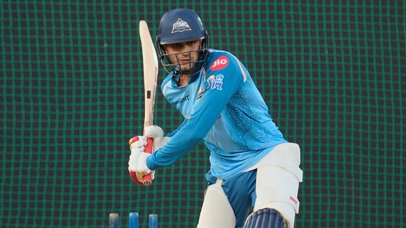 গিলকে স্ট্রাইক রেটের পেছনে ছুটতে মানা করলেন অশ্বিন