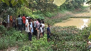 কচুরিপানা পরিষ্কার করতে গিয়ে মিলল ৩ মাস ধরে নিখোঁজ যুবকের লাশ