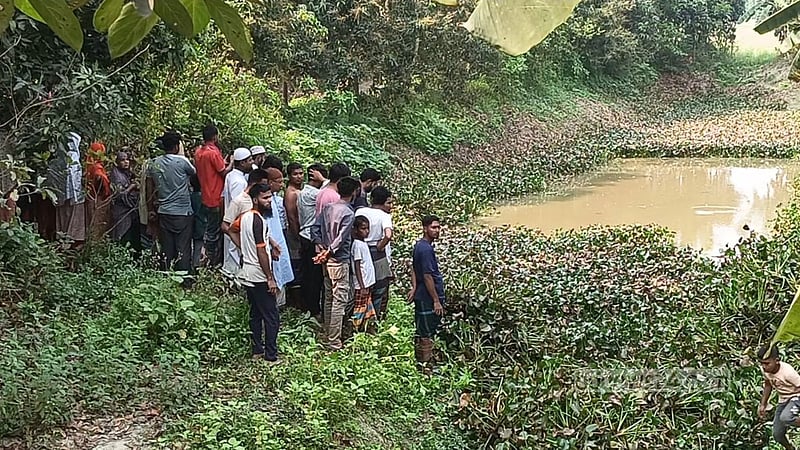 কচুরিপানা পরিষ্কার করতে গিয়ে মিলল ৩ মাস ধরে নিখোঁজ যুবকের লাশ