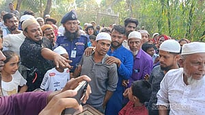 যুবলীগ কর্মীর প্যারোলে মুক্তি, দেরিতে পৌঁছানোয় পেলেন না বাবার জানাজা