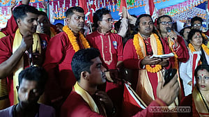 ওড়াকান্দিতে লাখো কণ্ঠে ‘শ্রীশ্রী হরি লীলামৃত’ পাঠ