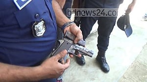 পাবনায় মুখোশধারীদের গুলিতে আহত ২ দিনমজুর