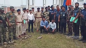 ২৮ দিনের দণ্ডে ১৬ মাস কারাগারে, অবশেষে দেশে ফিরলেন ২ ভারতীয়