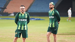 ‘এটাকে পাকিস্তান দল না ডেকে হেসনের দল ডাকুন’