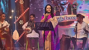 লোকসংগীতের অনুষ্ঠান, সাবিনা ইয়াসমিন গাইলেন পাঁচ গান