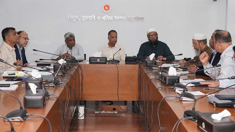 যুদ্ধের ধাক্কা সামলাতে জ্বালানি সাশ্রয়ের আহ্বান মন্ত্রণালয়ের