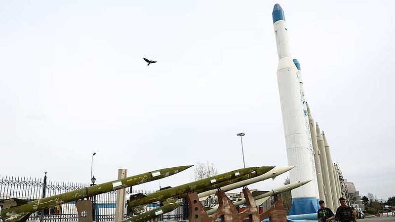 ইরানি জ্বালানি কেন্দ্রে হামলা আরও ১০ দিন স্থগিত, বললেন ট্রাম্প