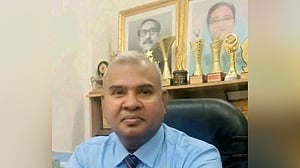 ঢাকা বিশ্ববিদ্যালয়ের অধ্যাপক জামাল ‘সন্ত্রাসবিরোধী’ মামলায় গ্রেপ্তার