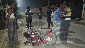 বিয়ের দাওয়াত থেকে ফেরার পথে প্রাণ গেল চাচা-ভাতিজার