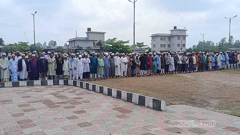 জামালপুরে সেতু উল্টে নিহত ৫ শিশুর দাফন, তদন্ত কমিটি