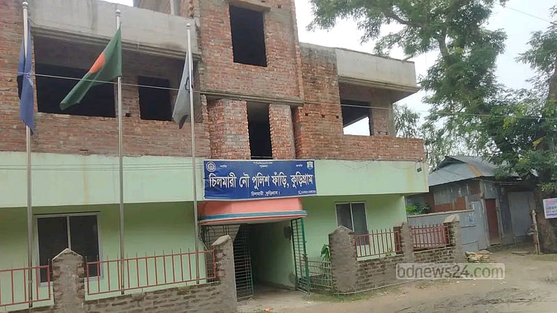 কুড়িগ্রামে ঝড়ে ঘাটে বাঁধা নৌকার আঘাতে যুবক নিহত, নিখোঁজ ১