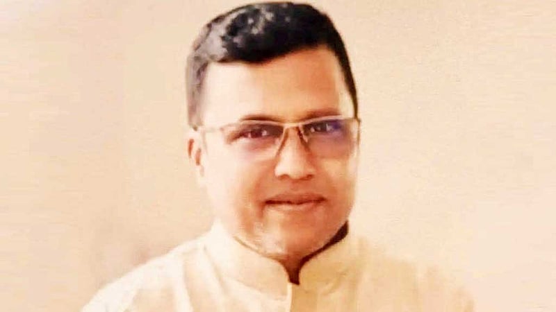 কুষ্টিয়ায় ব্যবসাপ্রতিষ্ঠানের সামনে আওয়ামী লীগ নেতাকে গুলি
