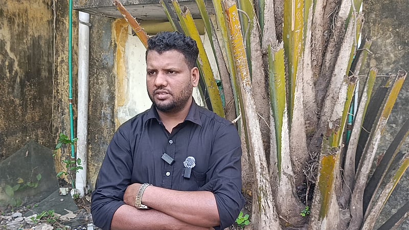 বাসের ভেতর থেকে খায়রুলের বেঁচে ফেরার রুদ্ধশ্বাস অভিজ্ঞতা