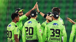 ৫ রান পেনাল্টির পর মুস্তাফিজ-পারভেজদের হার