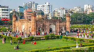 ছুটির দিনে লালবাগ কেল্লায়