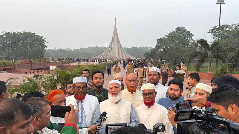 স্বাধীনতা দিবসে স্মৃতিসৌধে বিরোধীদলীয় নেতার শ্রদ্ধা