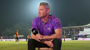 সম্ভাবনা ‘৫০-৫০’, ফাইনালে তবু ভারতের জয়ই দেখছেন ক্লার্ক